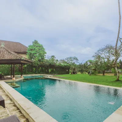 Agung Raka Resort & Villa Hotel dekat Museum Arma