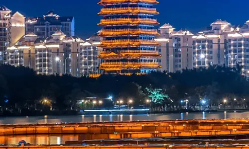 Tianyue Hotel (Qinzhou Baishihu Park Wuyue Plaza Branch)