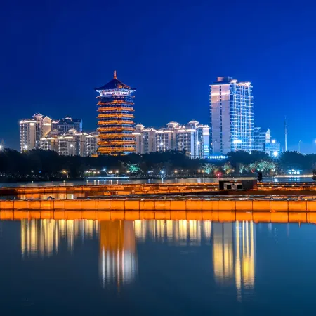 Tianyue Hotel (Qinzhou Baishihu Park Wuyue Plaza Branch)