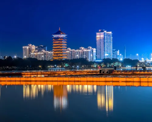 Tianyue Hotel (Qinzhou Baishihu Park Wuyue Plaza Branch) Hotéis em Qinzhou