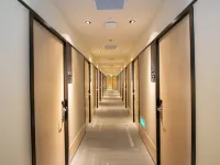 Changi Transit Hotel - Terminal 1 Отели рядом с достопримечательностью «Парк Пасир-Рис»