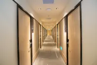 Changi Transit Hotel - Terminal 1 - Rooftop Pools