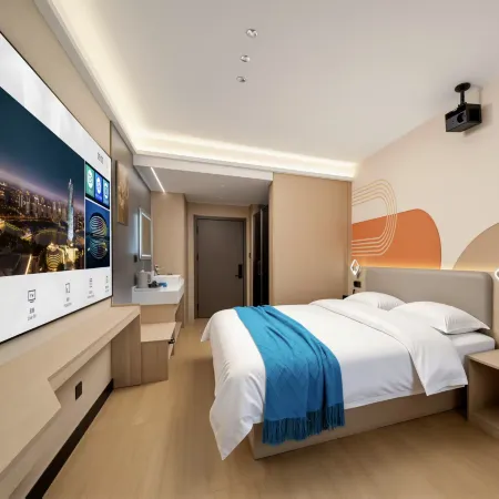 Huayi Hotel (Xinxiang East High-speed Railway Station)