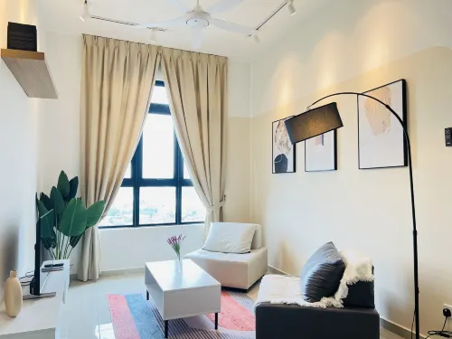 Parkland Residence Batu 11 MRT by AsHome - 4-Star