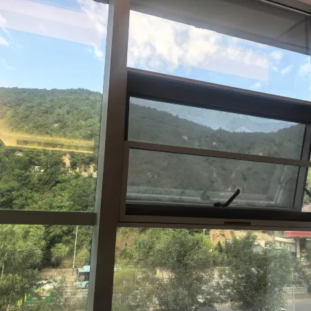 Yan'an Zuo Mo Hotel