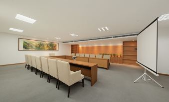 Days Hotel by Wyndham Jilin Railway Station