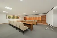 Days Hotel by Wyndham Jilin Railway Station - Airport Shuttle