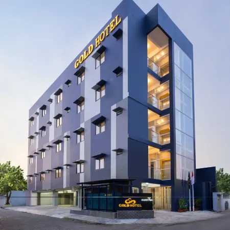 Gold Hotel