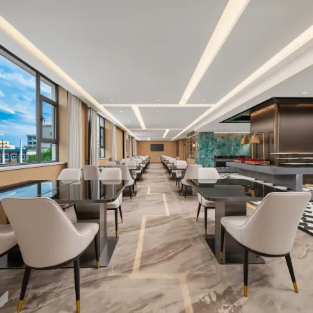 Zhaosu Junle Huating Hotel