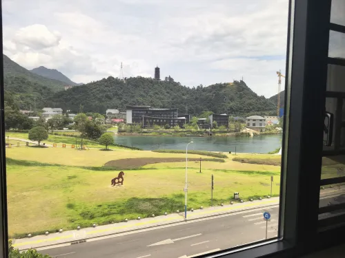 Yuedai Inn (Dongjianghu Visitor Center) - pemandangan pegunungan