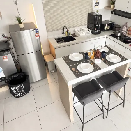Georgetown Urban Suite | Family | Skypool I SeaView