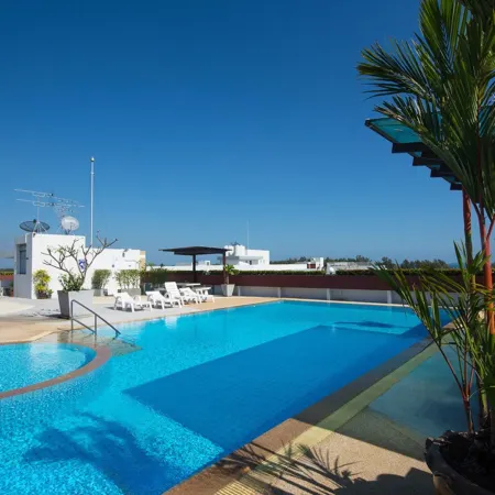 Mae Phim Beachside 1BR Condo Sleeps 3 With Rooftop Pool