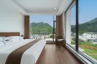 Mountain Charm · Pool · Family Glamping · Vacation Villa (Moon Bay Scenic Area) - 2-Star