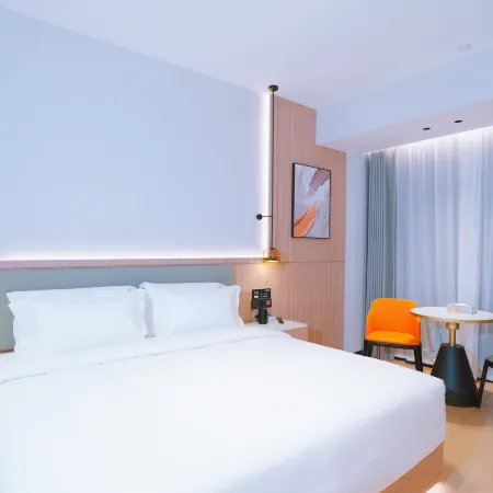Yashe Hotel (Qianjiang High-Speed Railway Station Ecological Lobster City)