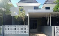 3 Bedroom Guest House in Batu Malang - Pensions