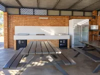 Geraldton Caravan Park - Kolam Renang