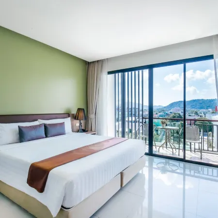 The Pago Design Hotel Phuket Отели рядом с достопримечательностью «Центр распродаж Premium Outlet»