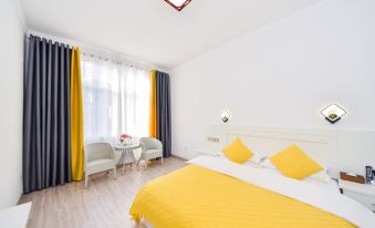 Lanping Fuxiang Light Luxury Hotel