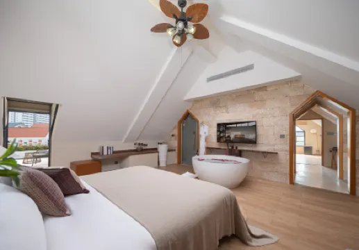 Beihai Yintan Moyuan Resort Отели рядом с достопримечательностью «Bei Hai Silver Beach»