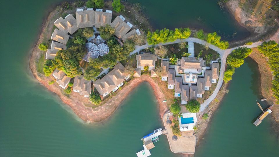 The Sanctuary Nam Ngum Beach Resort