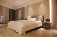 Hezhou Overseas Chinese Hotel