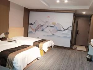 Tongcheng Qitian Business Hotel