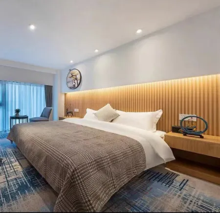 Mias Hotel (Space City Center Plaza) Отели рядом с достопримечательностью «Xi'an Information Vocational University»