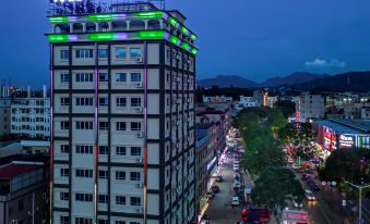 Shiman Light Luxury Hotel (Dongguan Changping Branch)