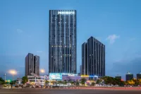 Heguang Alienspace E-Sports Hotel (Guiyang North Railway Station International Exhibition Center) Hotels near Guanshanhu District