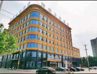Hubin All Seasons Hotel - parking
