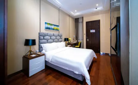 Aurora Boutique Apartment (Shenzhen Futian Qiaoxiang Branch)