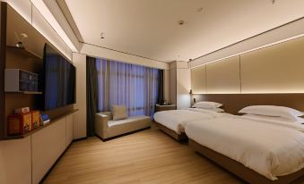 Shengshi Time Hotel (Chongqing Jiefangbei Pedestrian Street)