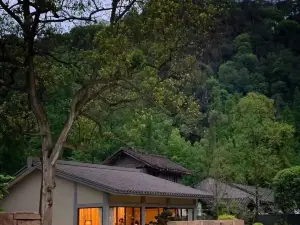 Homestay nghỉ mát Phổ Biến Tại Lạc Sơn