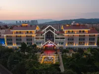 Yuexinyuan Hot Spring Resort Hotel Hotels near Huquan Ecological Park
