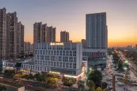 Metropolo Jinjiang Hotels (Jiangyin Chengjiang Wanda Plaza)