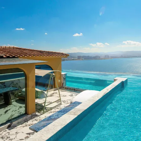 Dali Hua Xiao Yue Xi Cliff Pool Sea View Hotel (Erhai Branch)