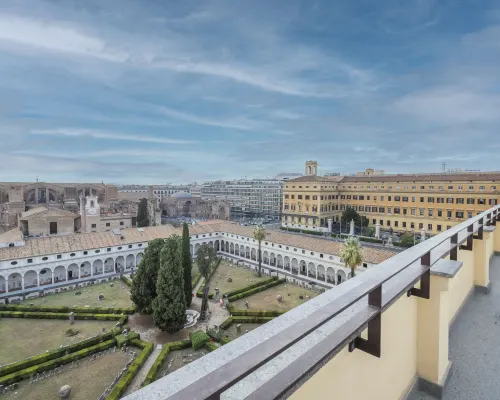 Camplus Hotel Roma Centro Hotels near Palazzo Venezia