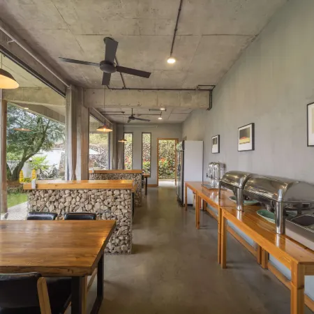 Longquan Moshangguiren Homestay (Baoxi Scenic Area)