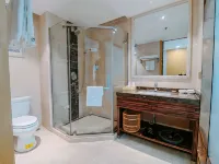 Holiday Inn Causeway Bay (Taizhou Jiangyan Wanda Plaza) Hotels near Jiangyanshi Library