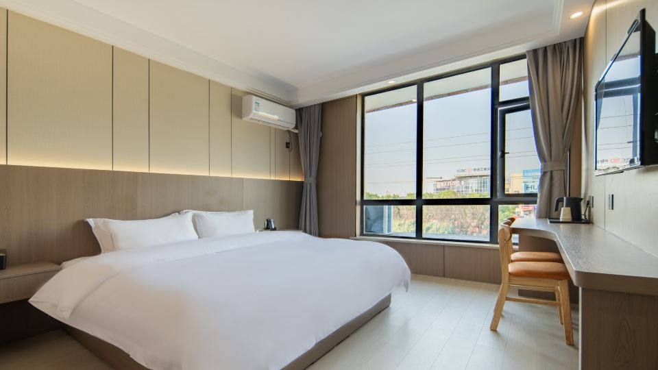 Zhongzhou Hotel