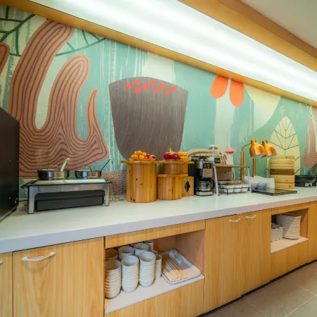 HanTing Hotel (Sanmenxia South Railway Station)