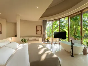 Chongzuo in the wild night set, see wild luxury Villa