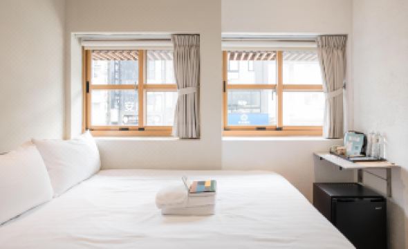 Tiintinn Inn Showtime