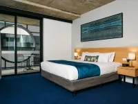 Nesuto Curtin Perth Hotel Hotels near Como