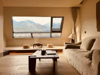Aunt Bingzhong Luoding's Homestay in Gongshan - Balkoner