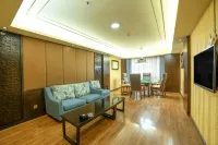 Baihai Holiday Inn فنادق في مديرية تشيان وَي