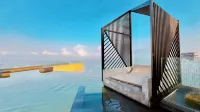 EDGE Sea View Holiday Inn Central Pattaya SEA - en bord de mer