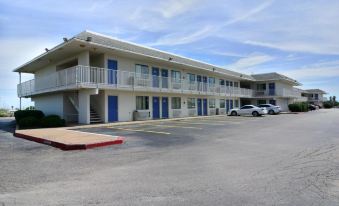 Motel 6 Galveston, TX