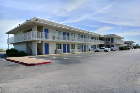 Motel 6 Galveston, TX