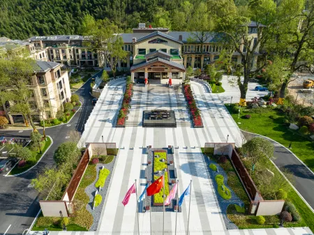 Wugongshan Hot Spring Villa Отели рядом с достопримечательностью «Yang Shi Mu»